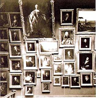 Несмотря на дополнительные пристройки, к концу XIX в. картинам Третьякова становилось все теснее в его замоскворецком доме.