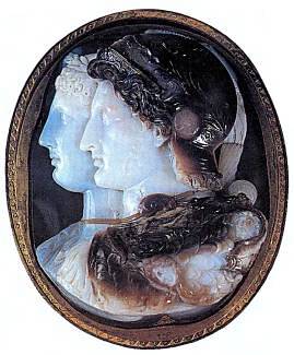 Изображения царя Птолемея II и его жены Арсинои