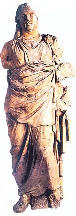 Долгое время считалось, что найденная в середине XIX в. неподалеку от турецкой крепости Бодрум огромная мраморная статуя — скульптура Мавсола. Сейчас ученые склоняются к мнению, что это портрет одного из предков царя.